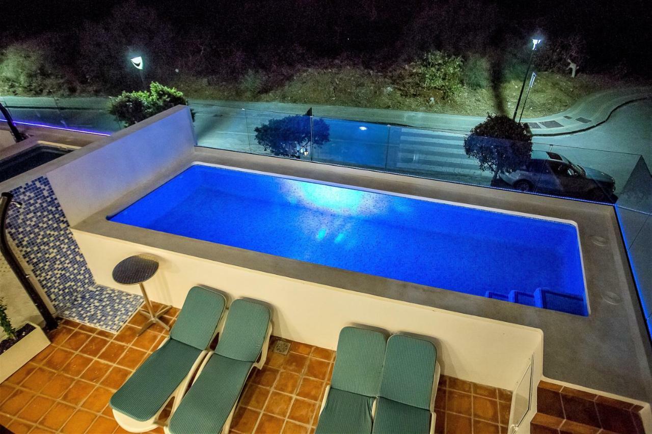 Apartment Luxury With Private Swimming Pool *
